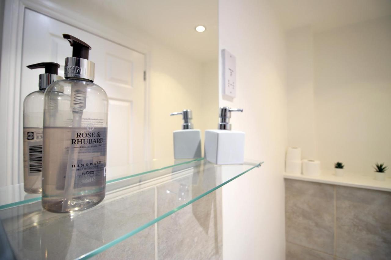 Flat 1 Batheaston By Mia Living Stylish 1 Bedroom Property With Free Parking Buitenkant foto